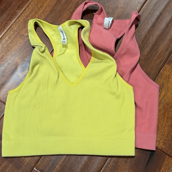 Zenana ribbed v neck wide strap tank
Teal, light mustard, dark coral - Picture 2 of 6